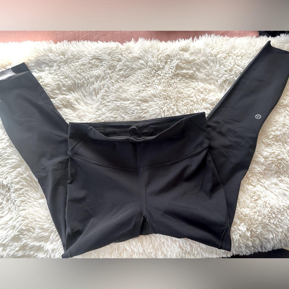 EUC Base Pace Lululemon black leggings size medium 8